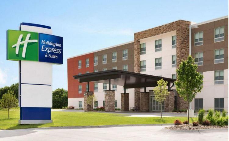 Holiday Inn Express & Suites - Hawaiian Gardens By Ihg Екстериор снимка