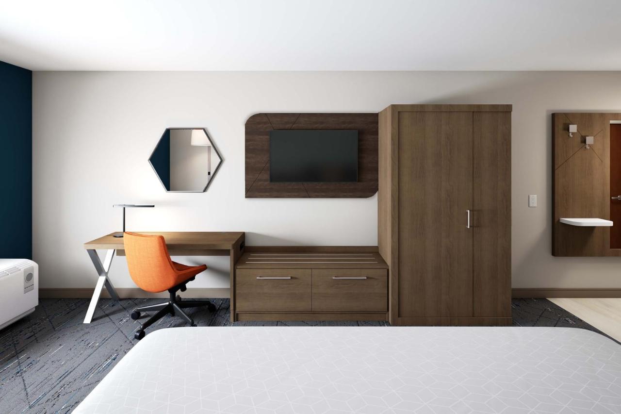 Holiday Inn Express & Suites - Hawaiian Gardens By Ihg Екстериор снимка