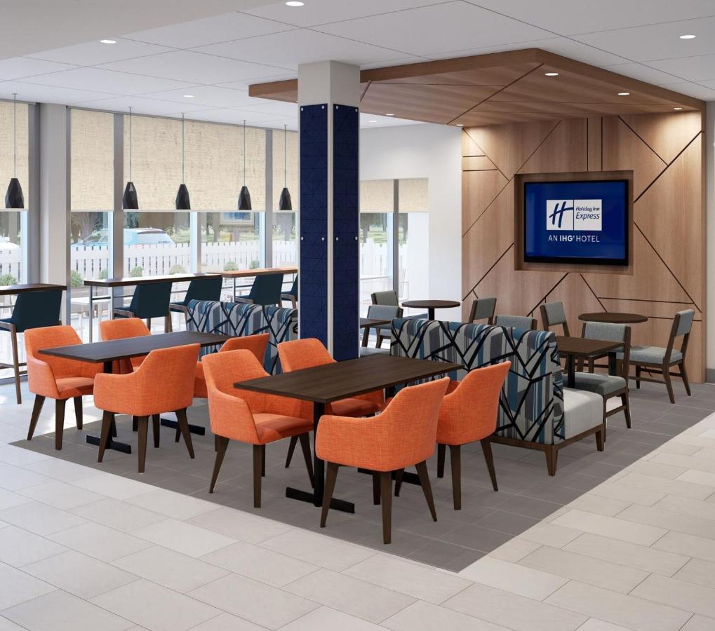 Holiday Inn Express & Suites - Hawaiian Gardens By Ihg Екстериор снимка