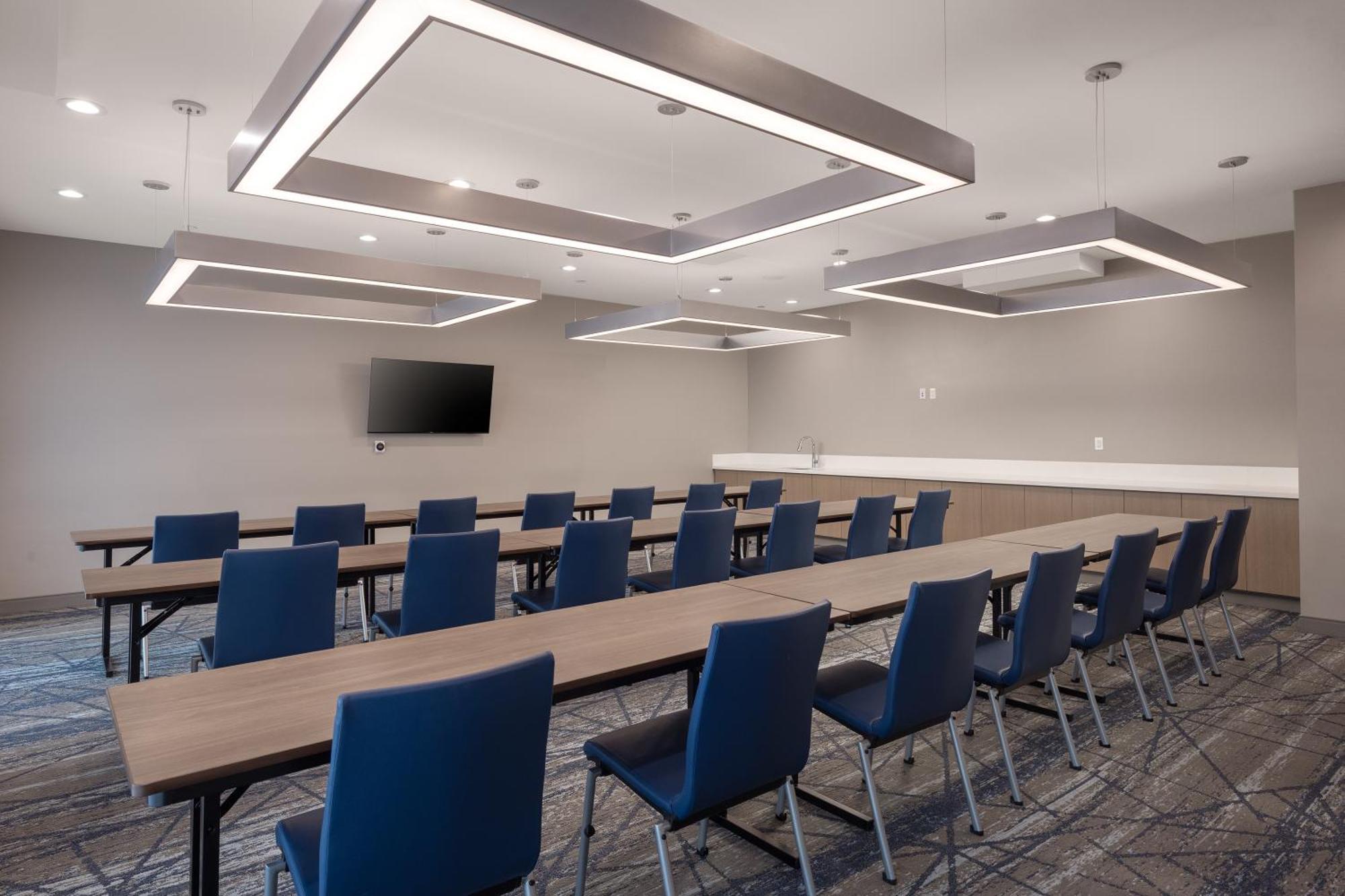 Holiday Inn Express & Suites - Hawaiian Gardens By Ihg Екстериор снимка