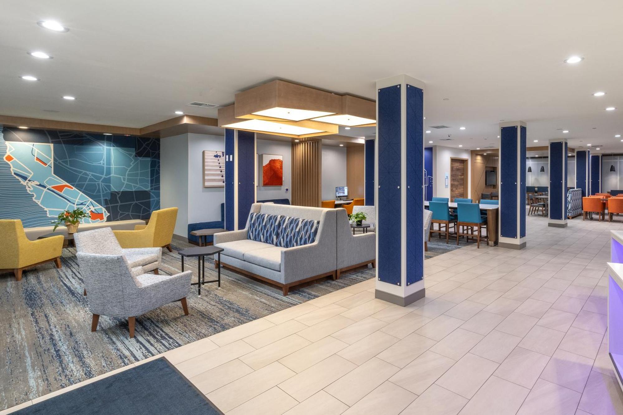 Holiday Inn Express & Suites - Hawaiian Gardens By Ihg Екстериор снимка