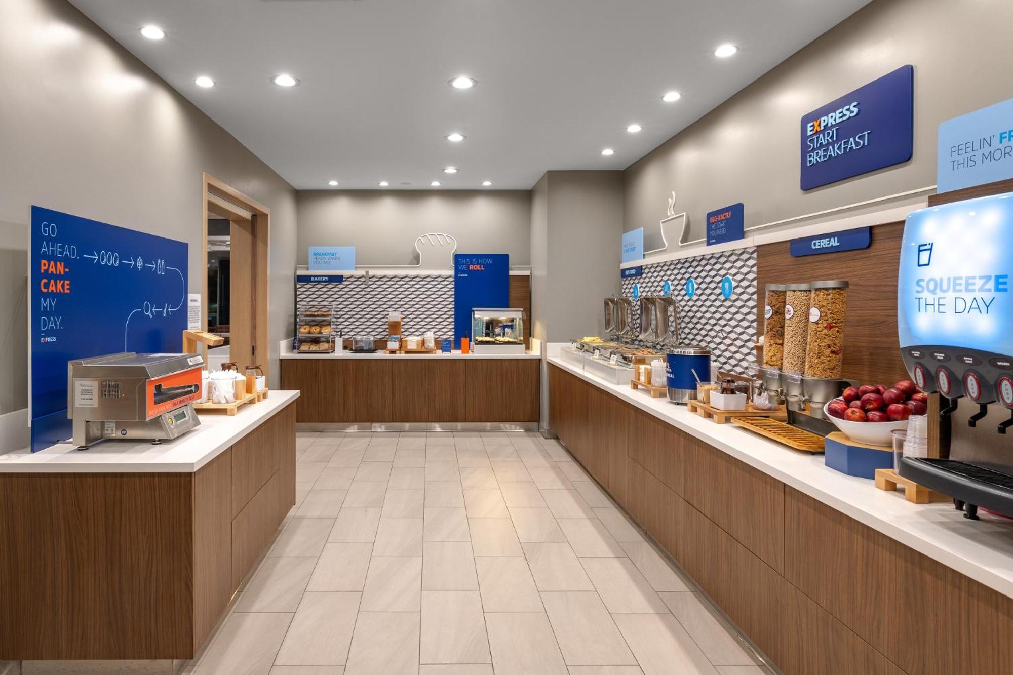Holiday Inn Express & Suites - Hawaiian Gardens By Ihg Екстериор снимка